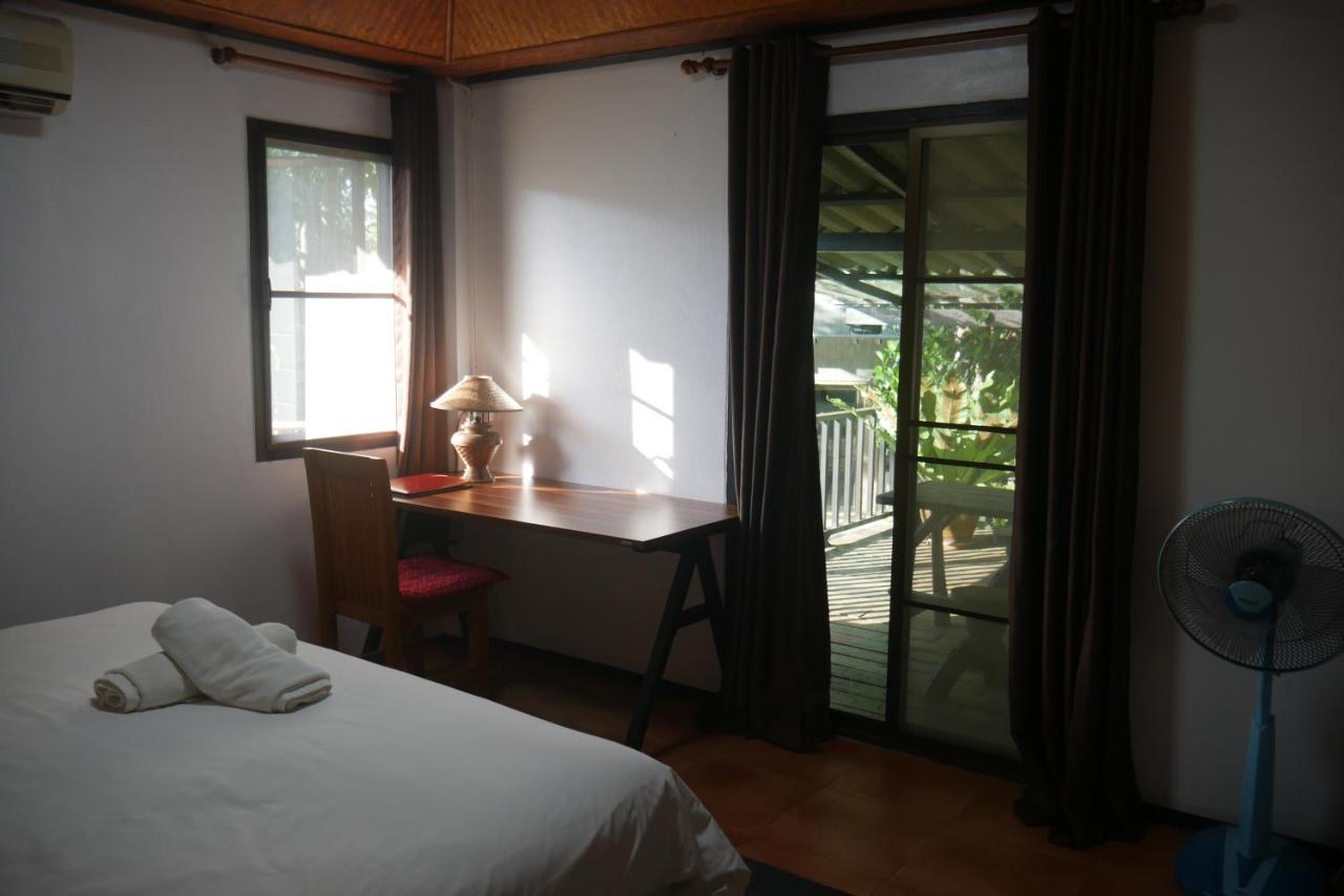 Big Elk Steak House - Homestay Trat Eksteriør billede